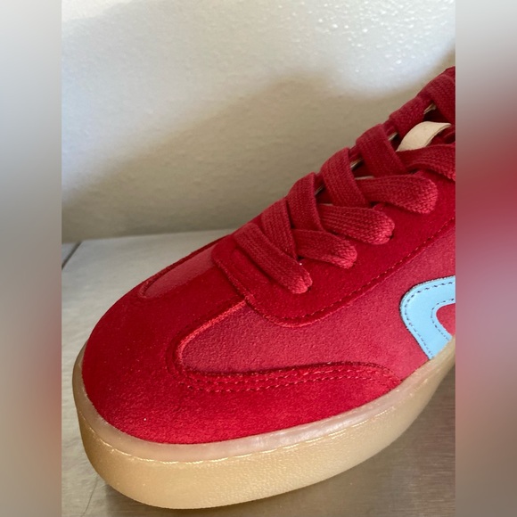 STEVE MADDEN WOMENS RED AND BLUE SNEAKERS - Picture 6 of 15